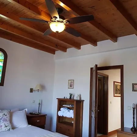 Casa de Férias Chrisa' S Country House *